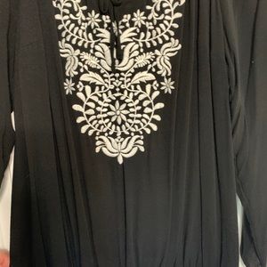 Torrid long sleeve cold shoulder knot top